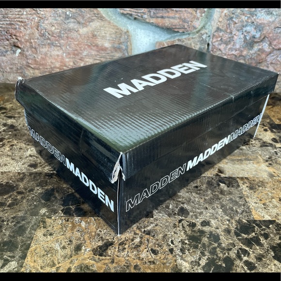 Steve Madden Men's Gupto Knit Sneakers - Picture 8 of 11